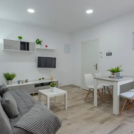 Fantastic & Functional In Ii Apartment